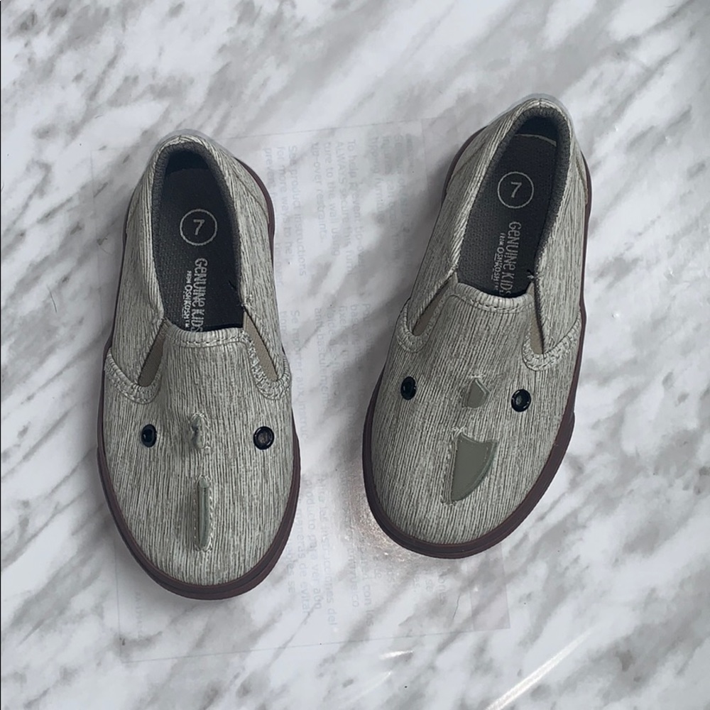 Oshkosh Baby Slip On Shark Loafers size 7